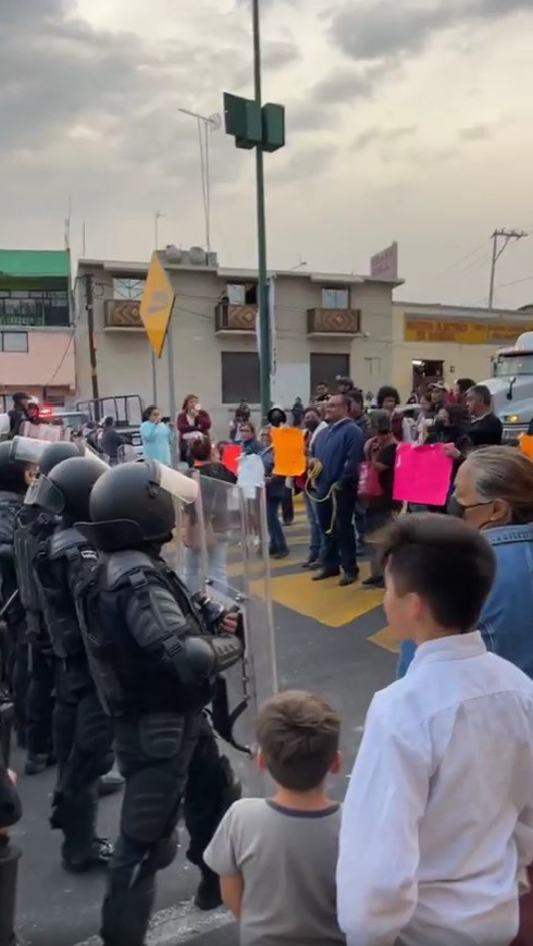 Policia Estatal de Tlaxcala Reprime manifestantes